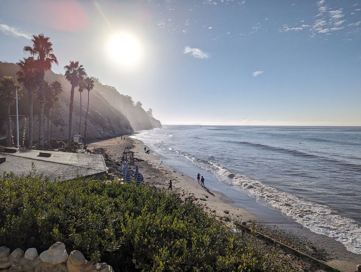 Santa Barbara - Hendry's Beach -Hoodie - Comfort Colors – Santa Barbara  Happy